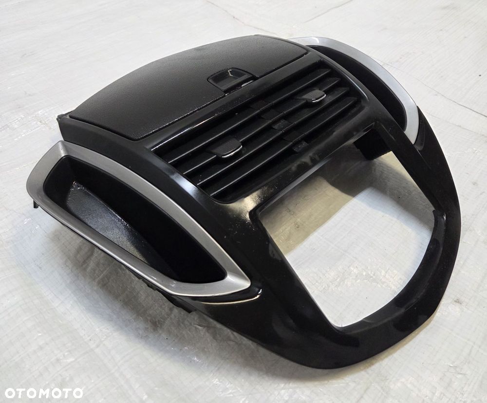 CHEVROLET TRAX RAMKA ŚRODKOWA PANELU NAWIEWU 95381466 UK ANGLIK - 3