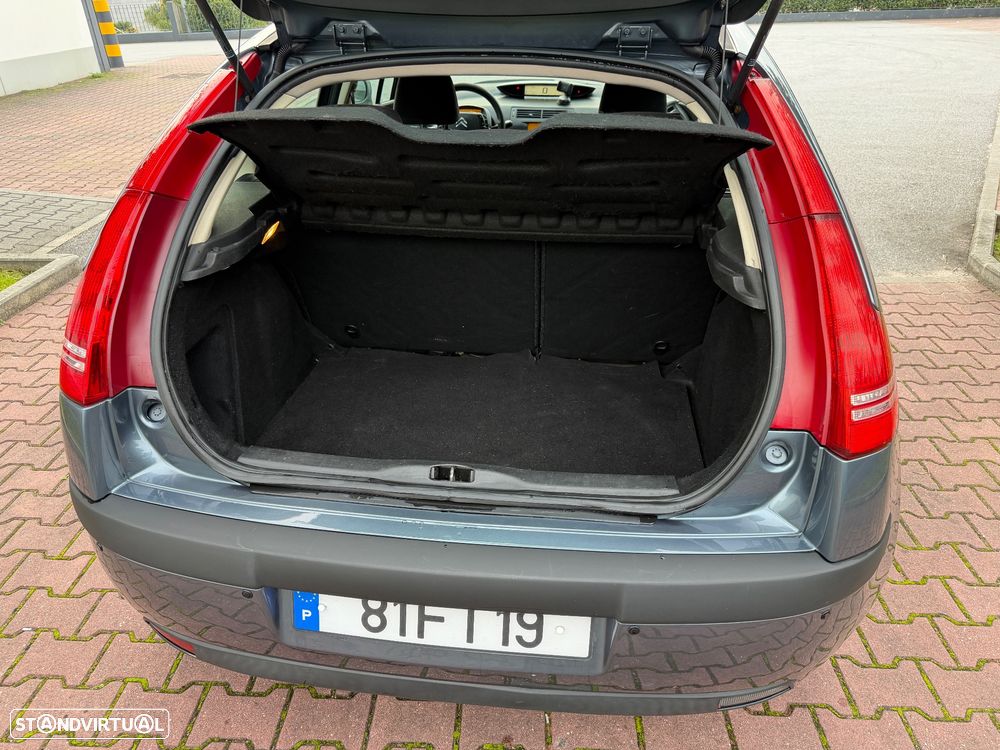 Citroën C4 1.6 HDi SX - 17