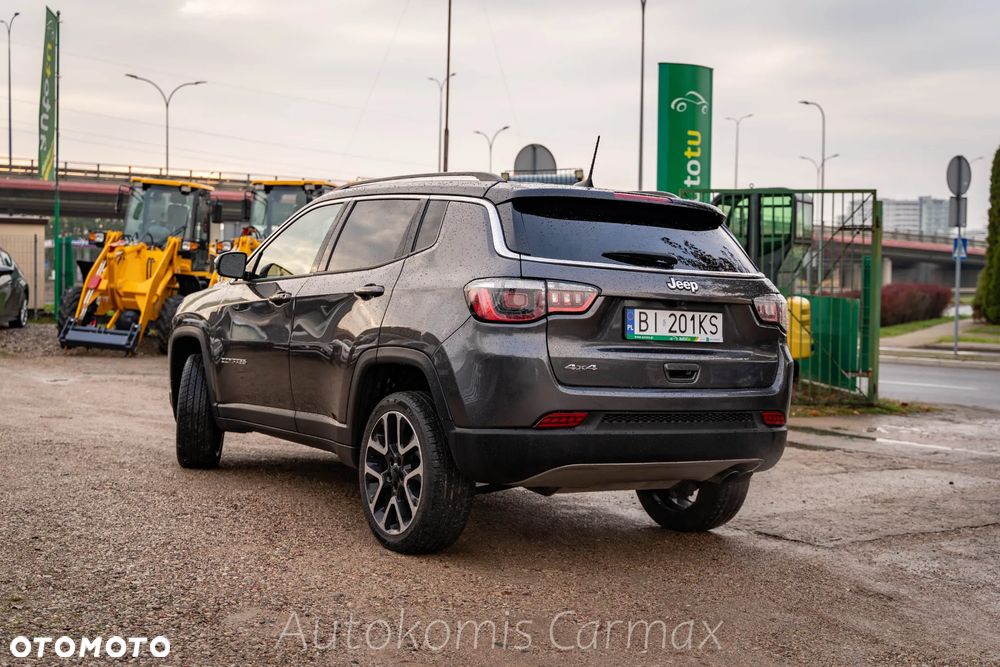 Jeep Compass - 10