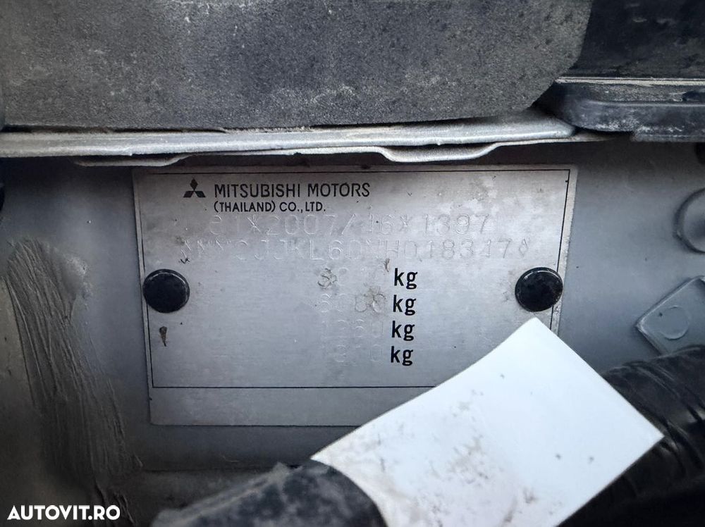 Mitsubishi L200 Double Cab 2.2 DI-D M/T Instyle - 31