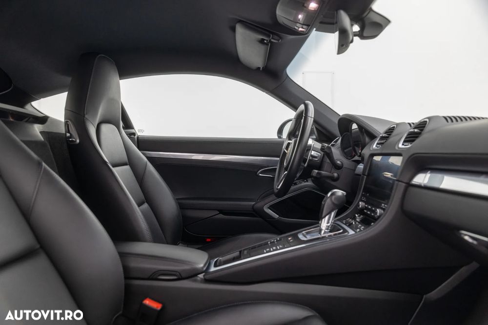 Porsche Cayman PDK - 25