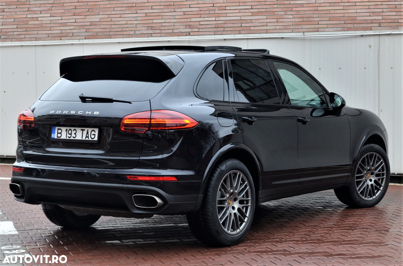 Porsche Cayenne 3.0 L - 19