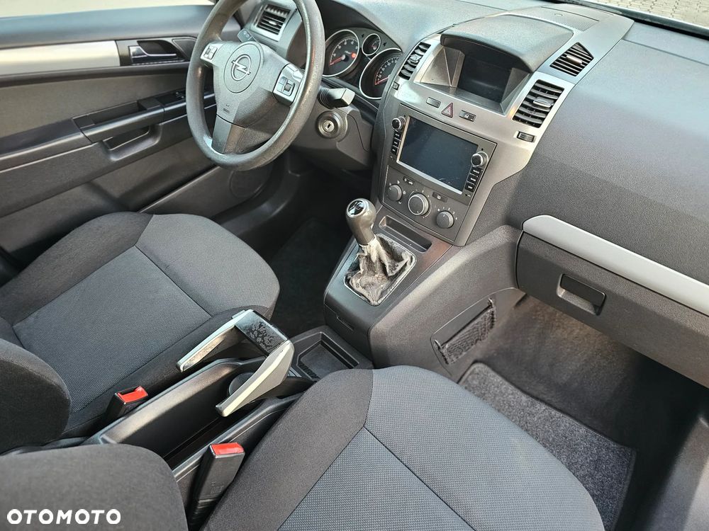 Opel Zafira 1.8 Navi - 9