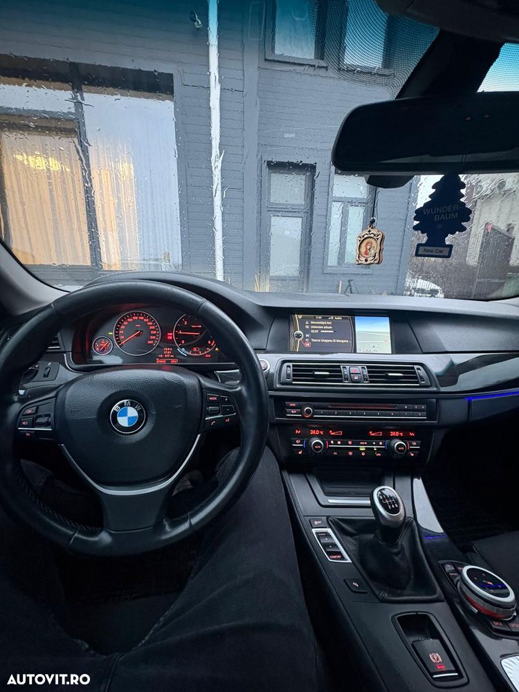 BMW Seria 5 520d - 7