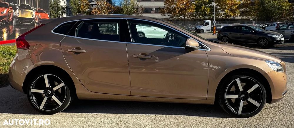 Volvo V40 D3 Aut. Inscription - 3