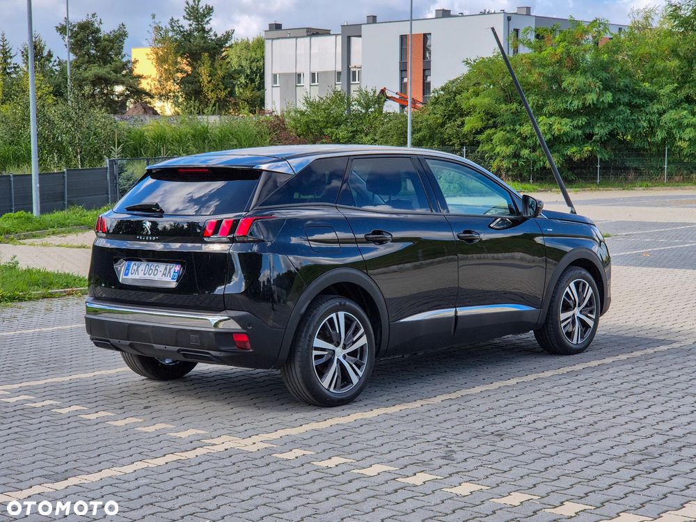 Peugeot 3008 1.6 PureTech HYbrid Allure S&S EAT8 - 8