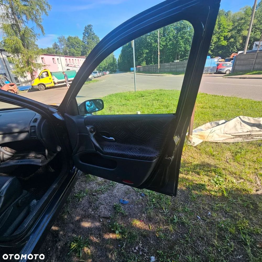 RENAULT LAGUNA 19 DCI (2002r) kombi  1,9 D 88 kW / 120 KM (kod lak: TEB66) pojazd na  części - 10