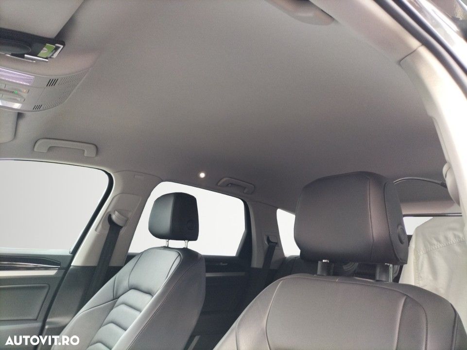 Volkswagen Touareg - 17