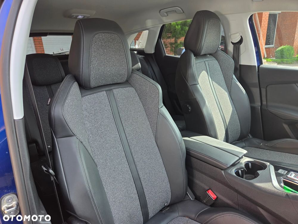 Peugeot 3008 BlueHDi 130 Stop & Start EAT8 Roadtrip - 33