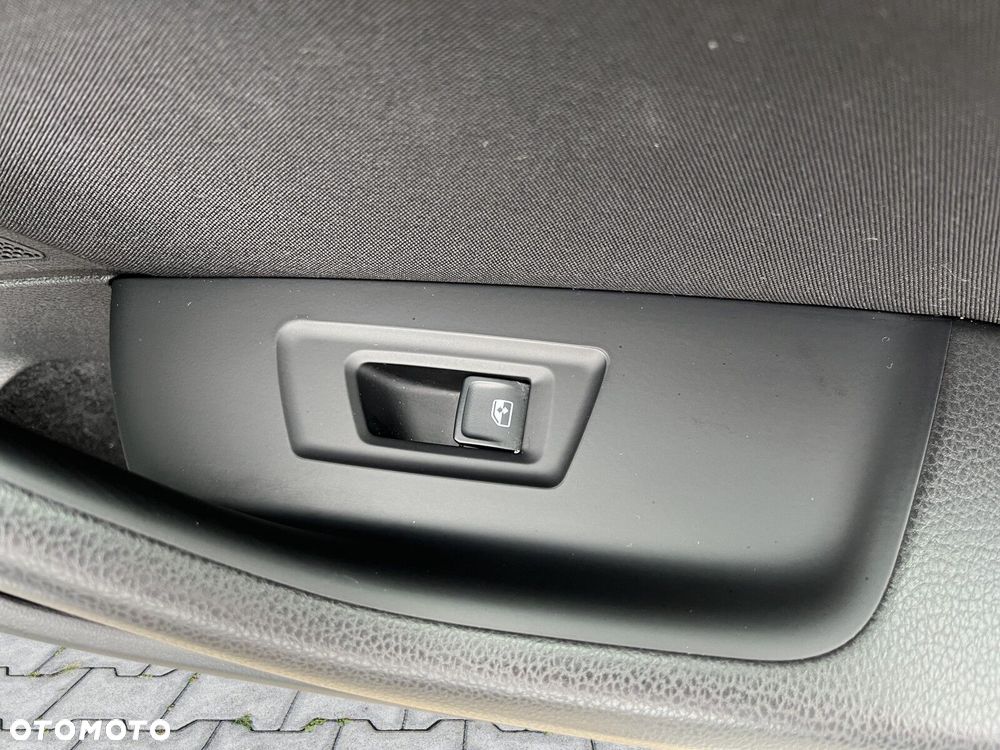 Volkswagen Passat - 21