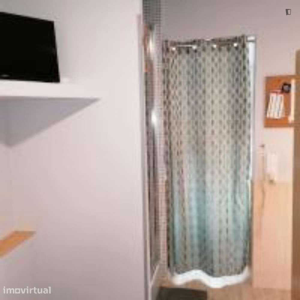 Apartamento com 1 quartos - localizado em Massarelos Porto - Grande imagem: 3/17