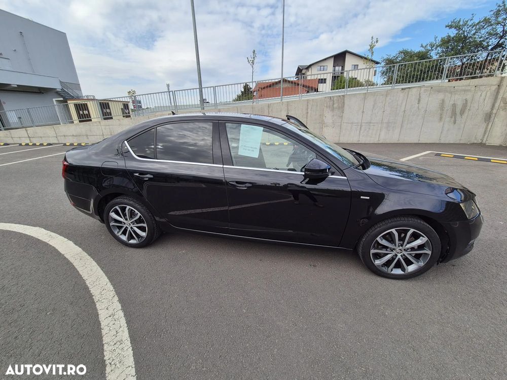 Skoda Octavia 2.0 TDI DSG Ambition - 3