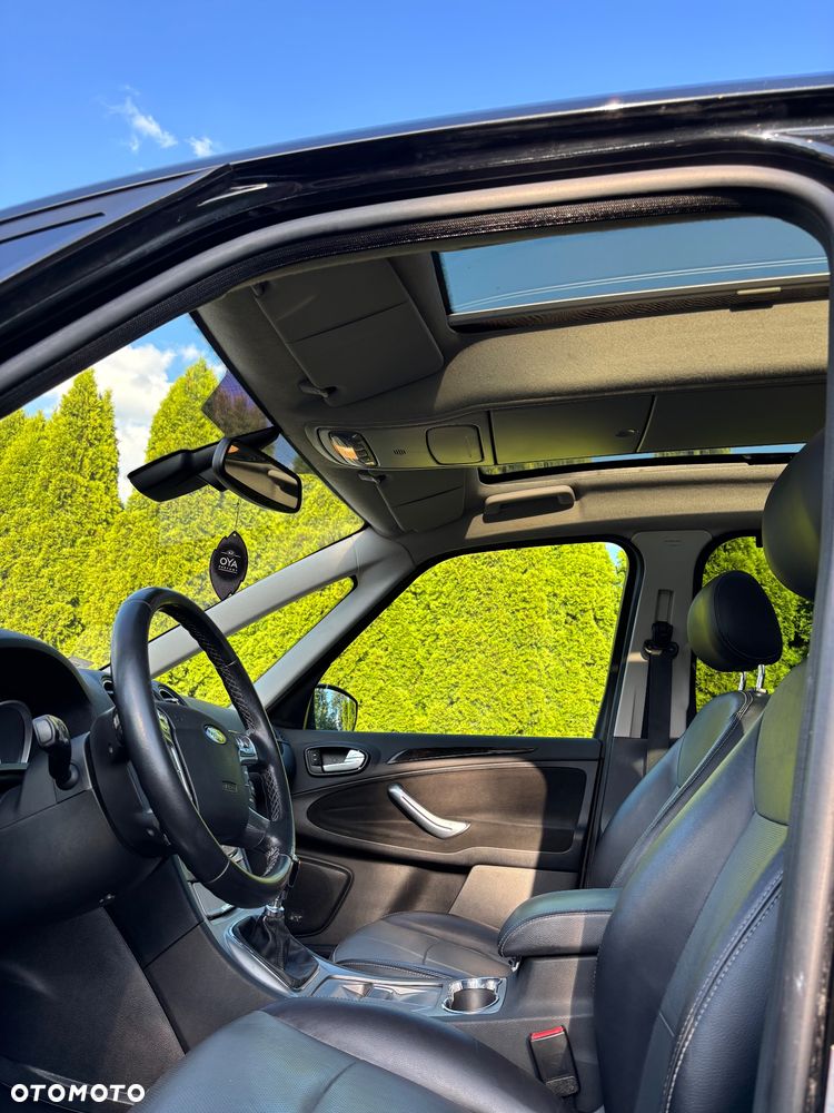 Ford Galaxy 2.0 TDCi Ghia - 14