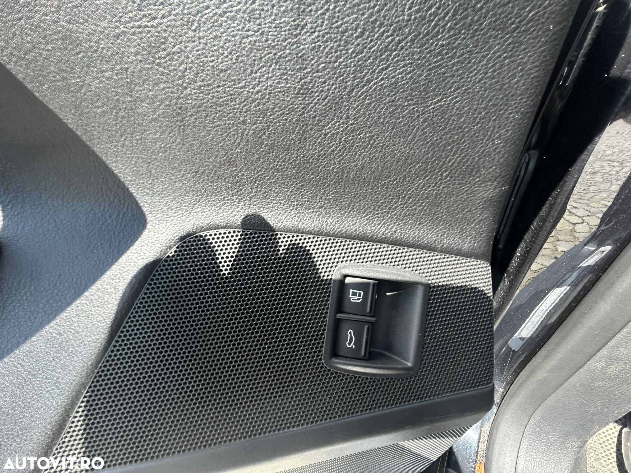 Volkswagen Passat 2.0TDI Sportline DPF DSG - 18