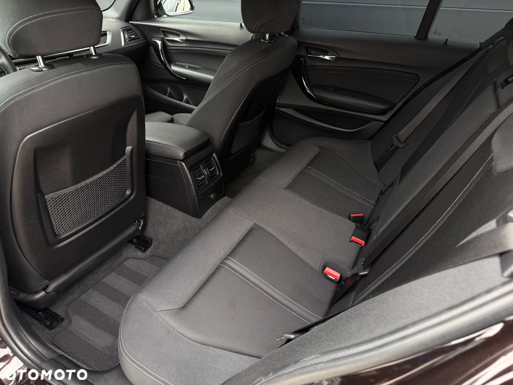 BMW Seria 1 120i Sport Line Shadow sport - 26