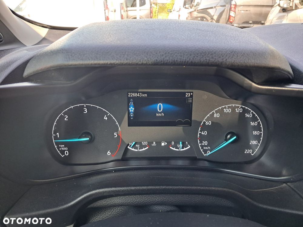 Ford Transit Connect - 18