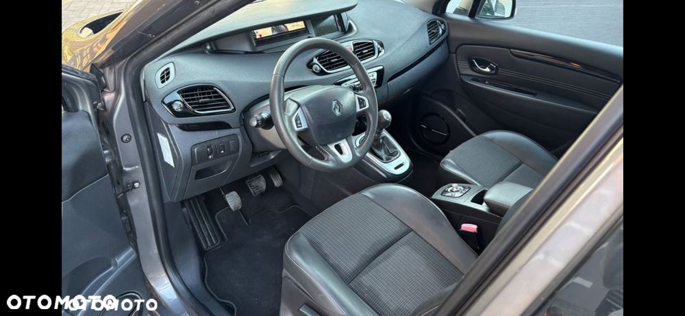 Renault Scenic TCe 130 Bose Edition - 11
