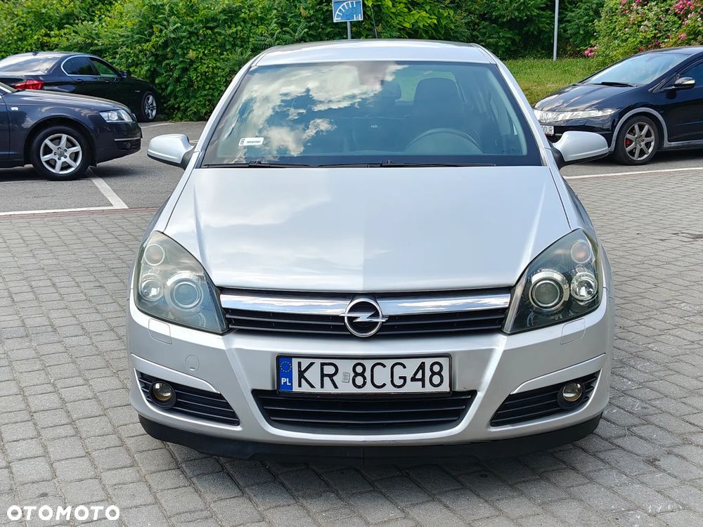 Opel Astra 2.0 T Cosmo - 14