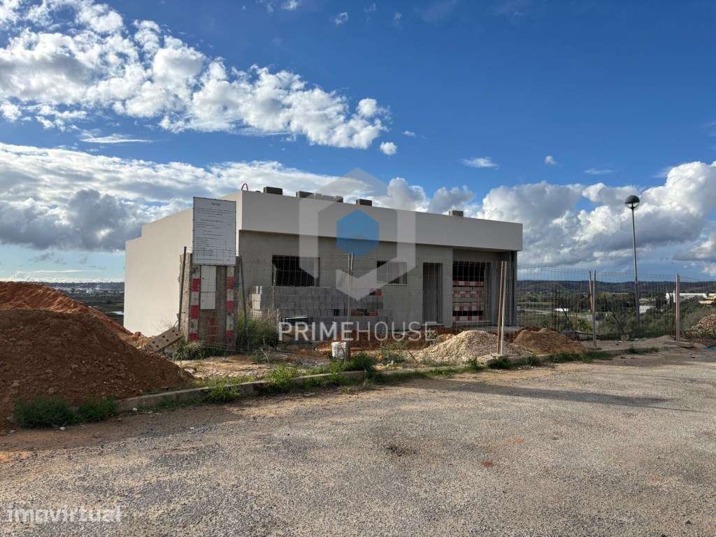 Luxuosa Moradia T4, Mexilhoeira Grande, Portimão - Grande imagem: 2/16