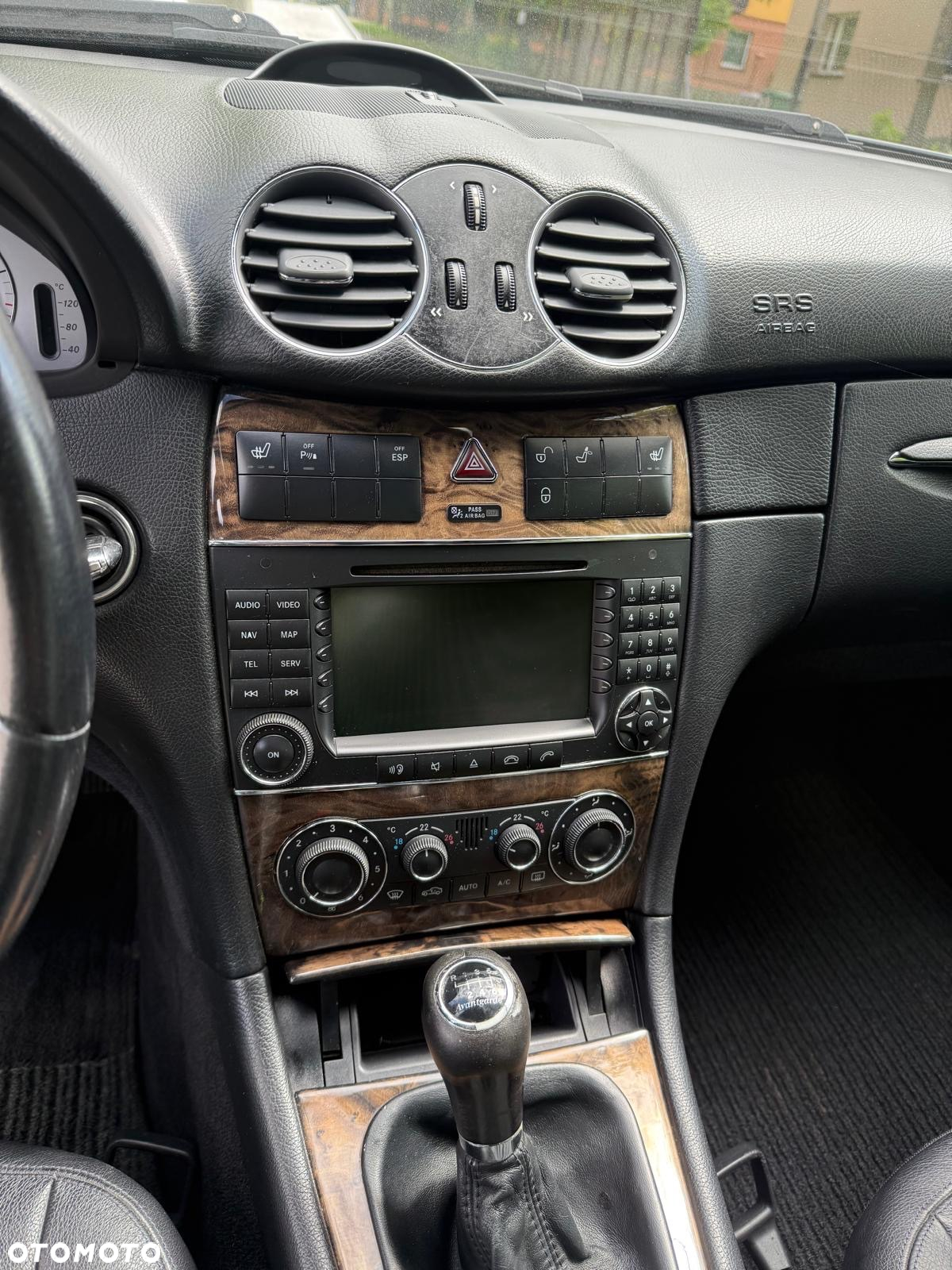 Mercedes-Benz CLK Cabrio 320 CDI Avantgarde DPF - 7