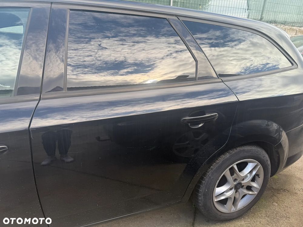 FORD MONDEO MK4 LIFT KOMBI SZYBA KAROSERYJNA TYŁ LEWA PRAWA - 1