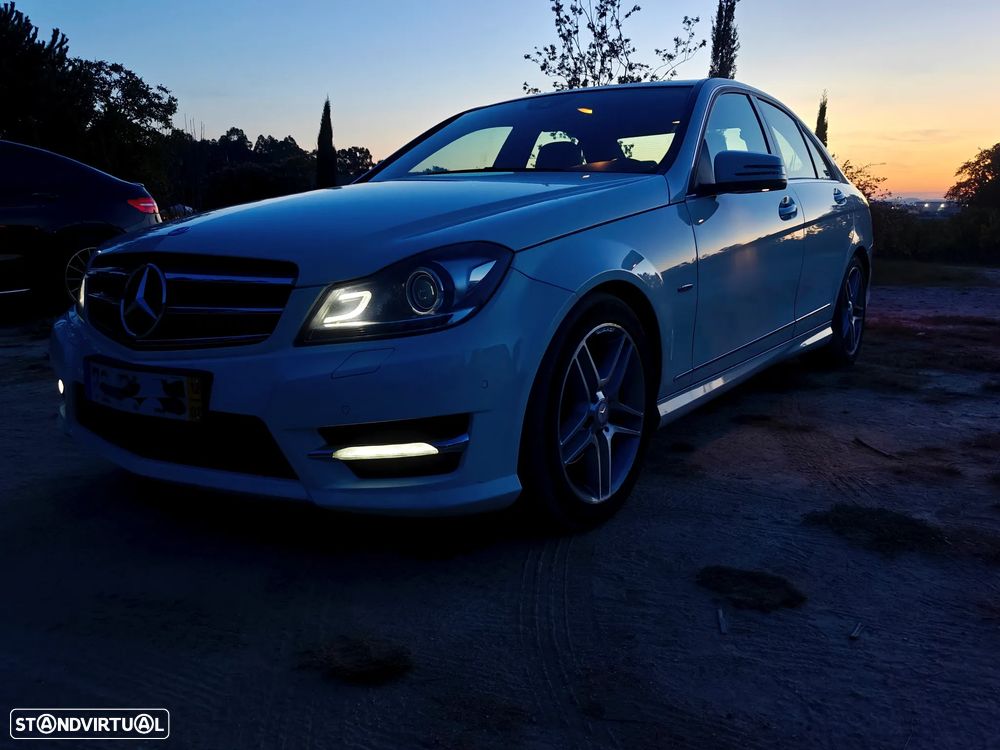 Mercedes-Benz C 220 (BlueTEC) d 7G-TRONIC AMG Line - 2