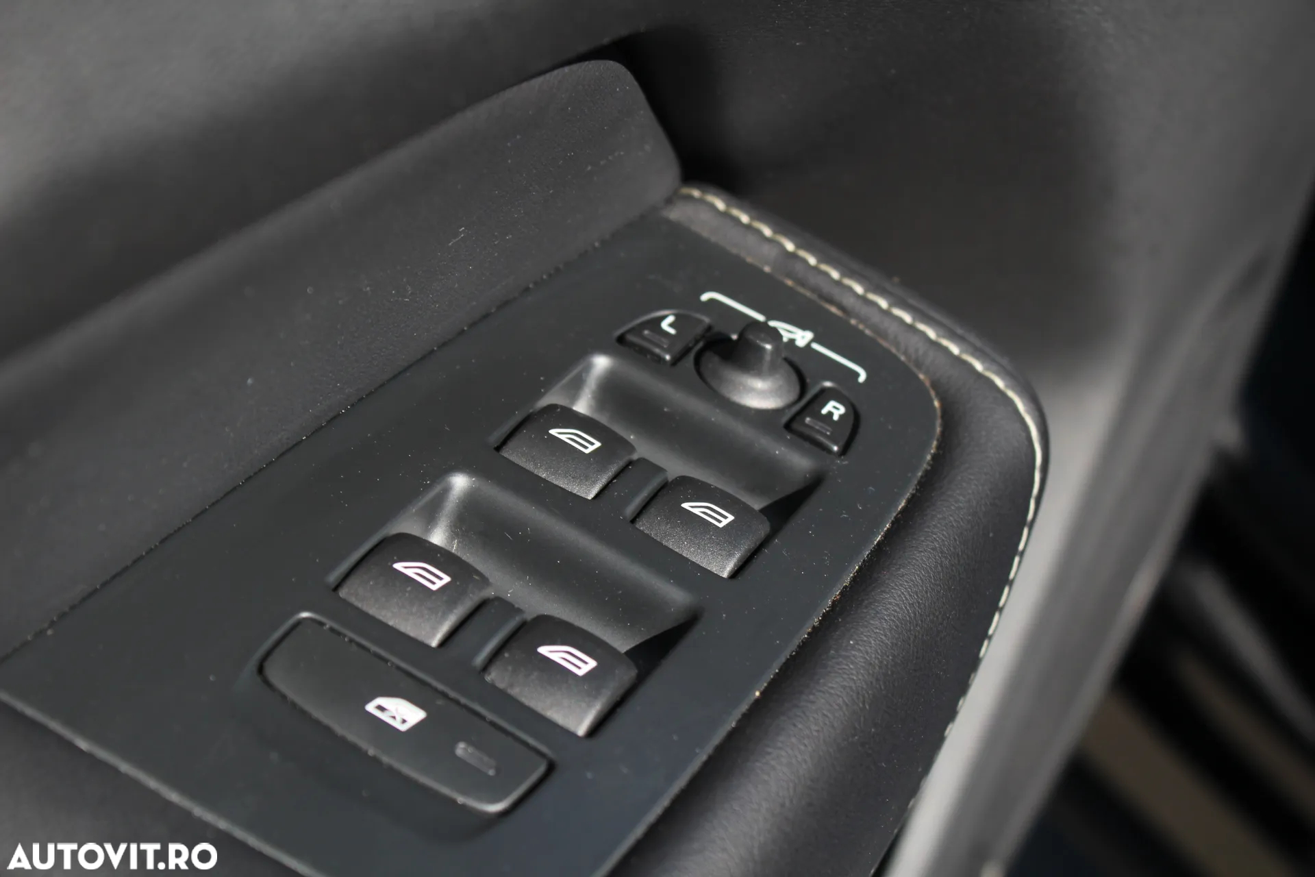 Volvo XC 60 B5 B AWD Geartronic RDesign - 21