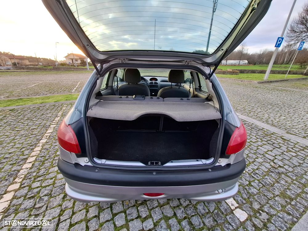 Peugeot 206 1.1 Color Line - 10