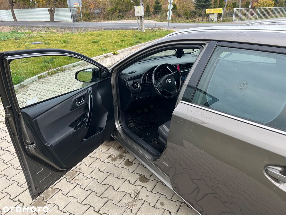 Toyota Auris 1.33 VVT-i Comfort - 10