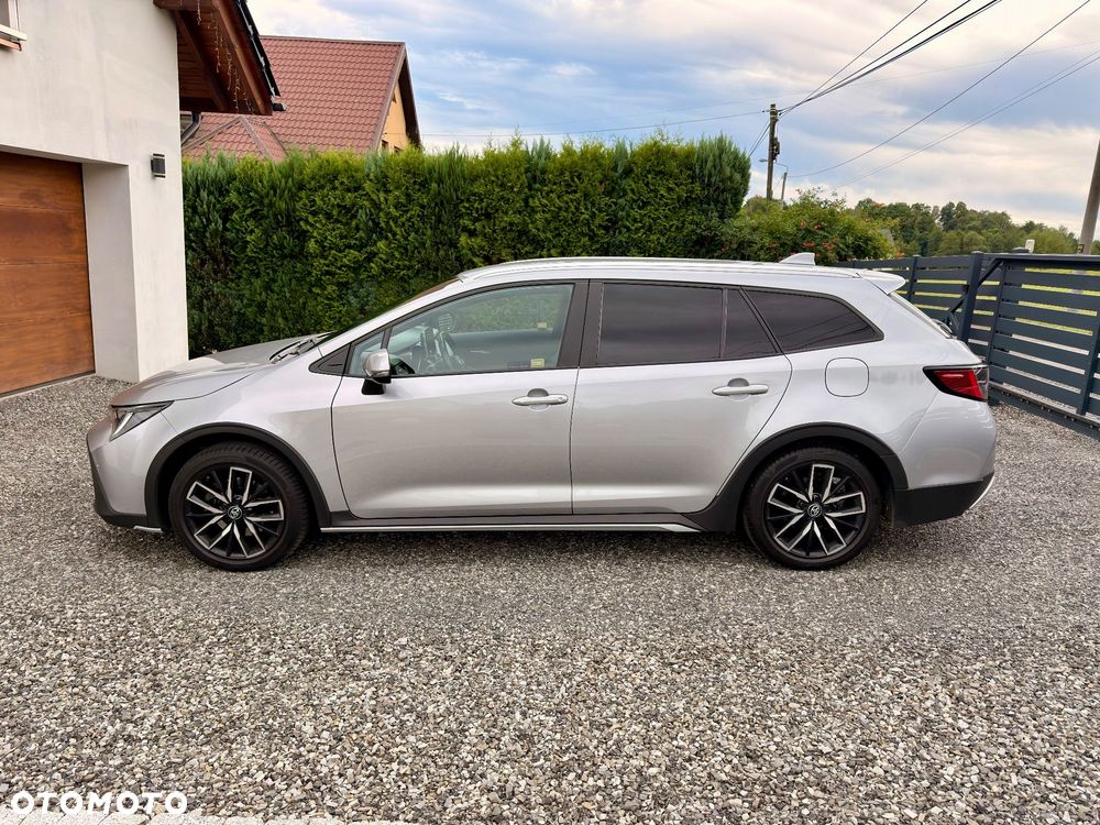 Toyota Corolla 2.0 Hybrid Trek - 8