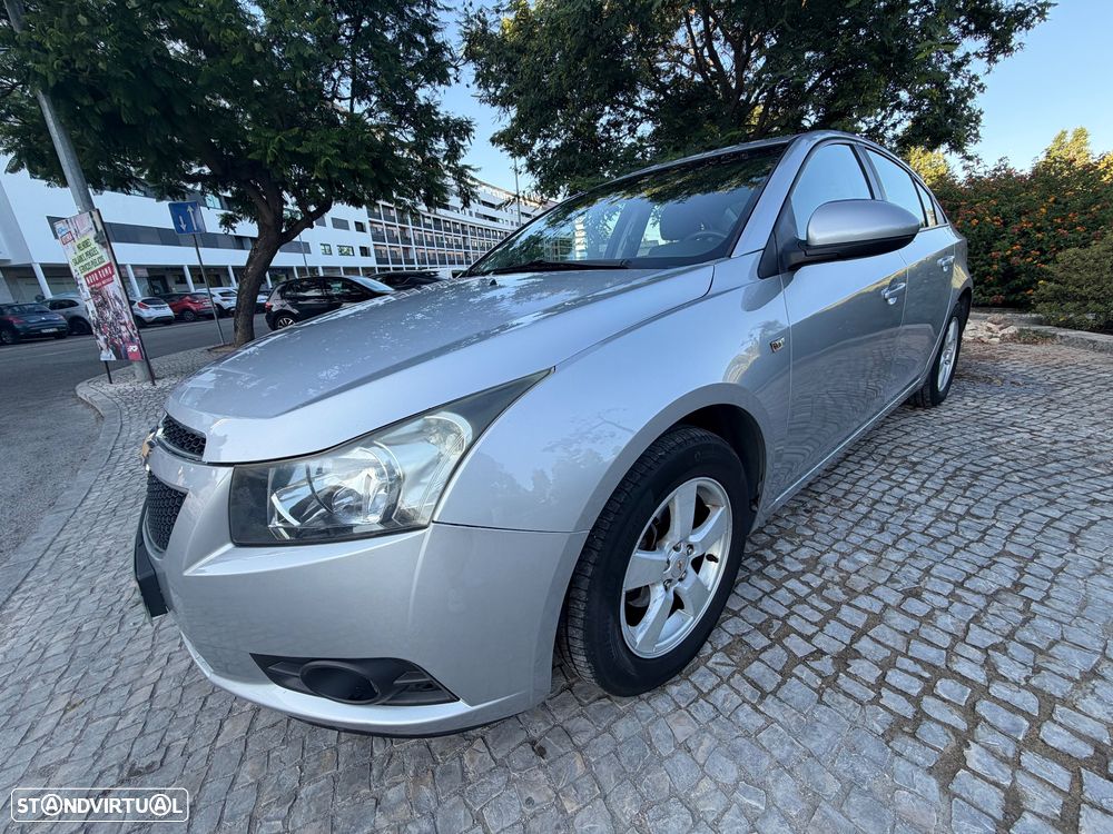 Chevrolet Cruze 1.6 LS - 12