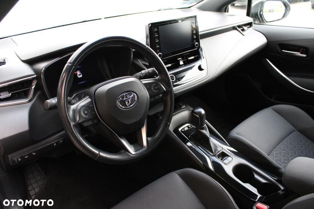 Toyota Corolla - 13