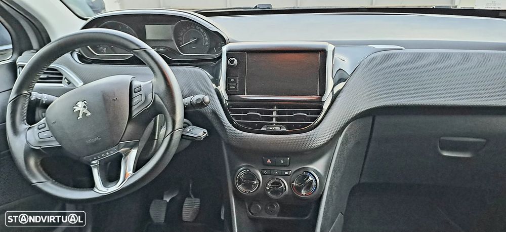 Peugeot 208 1.2 PureTech Style - 29
