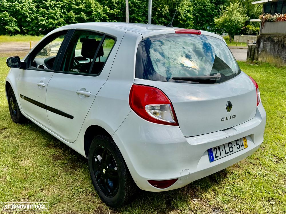 Renault Clio 1.5 dCi Dynamique S - 24