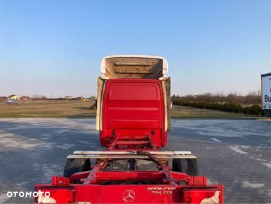 Mercedes-Benz Sprinter - 20