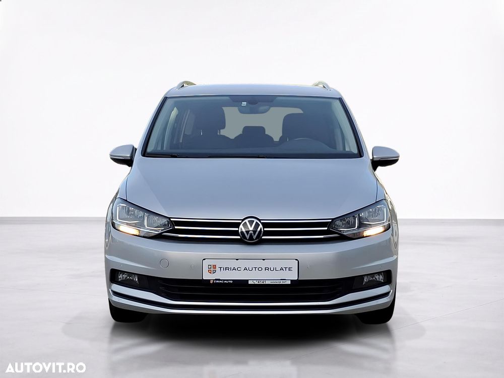 Volkswagen Touran - 10