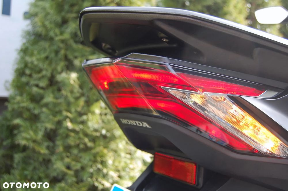 Honda PCX - 9
