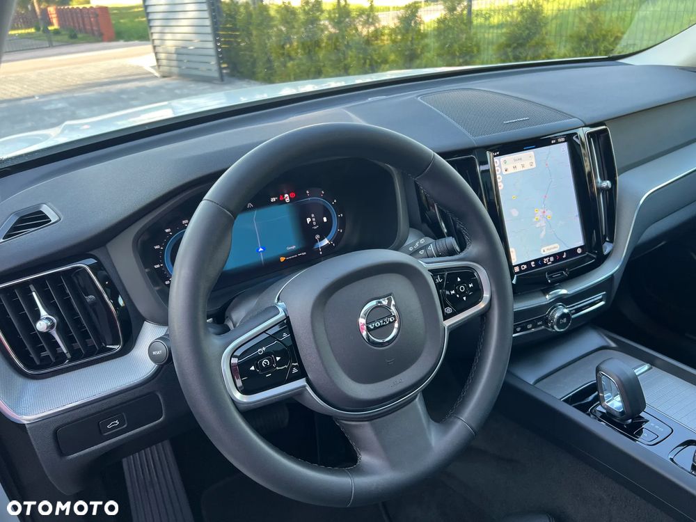 Volvo XC 60 B4 D AWD Plus Dark - 31