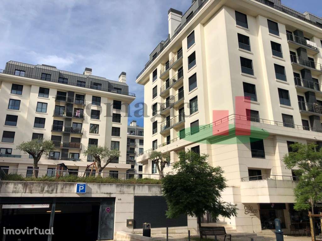 Benfica - Estacionamento disponível para Arrendar no Condomínio Grã... - Grande imagem: 4/4