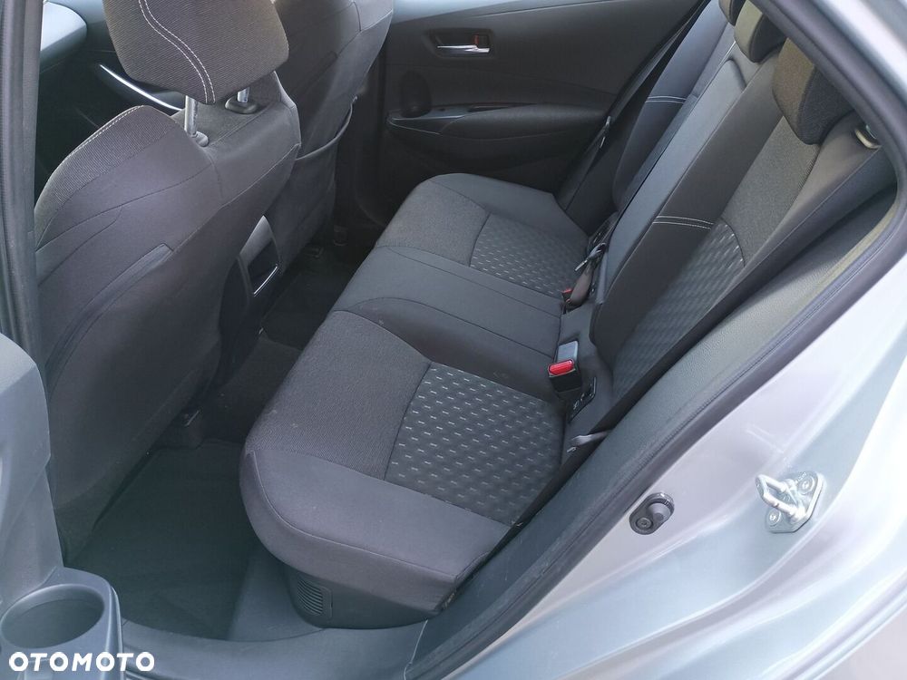 Toyota Corolla - 12