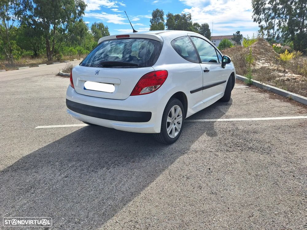 Peugeot 207 - 4
