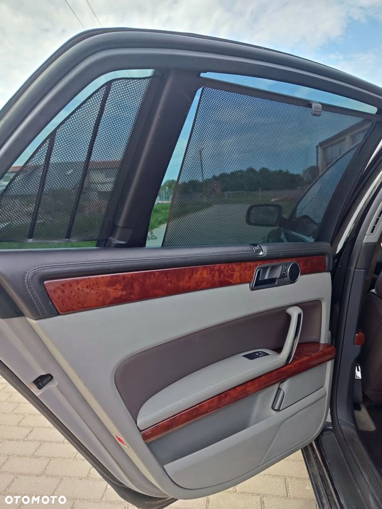 Volkswagen Phaeton 4.2 V8 4Mot (5 os.) - 28