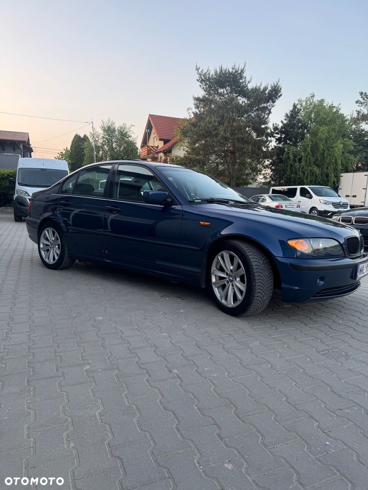 BMW Seria 3 318i - 9