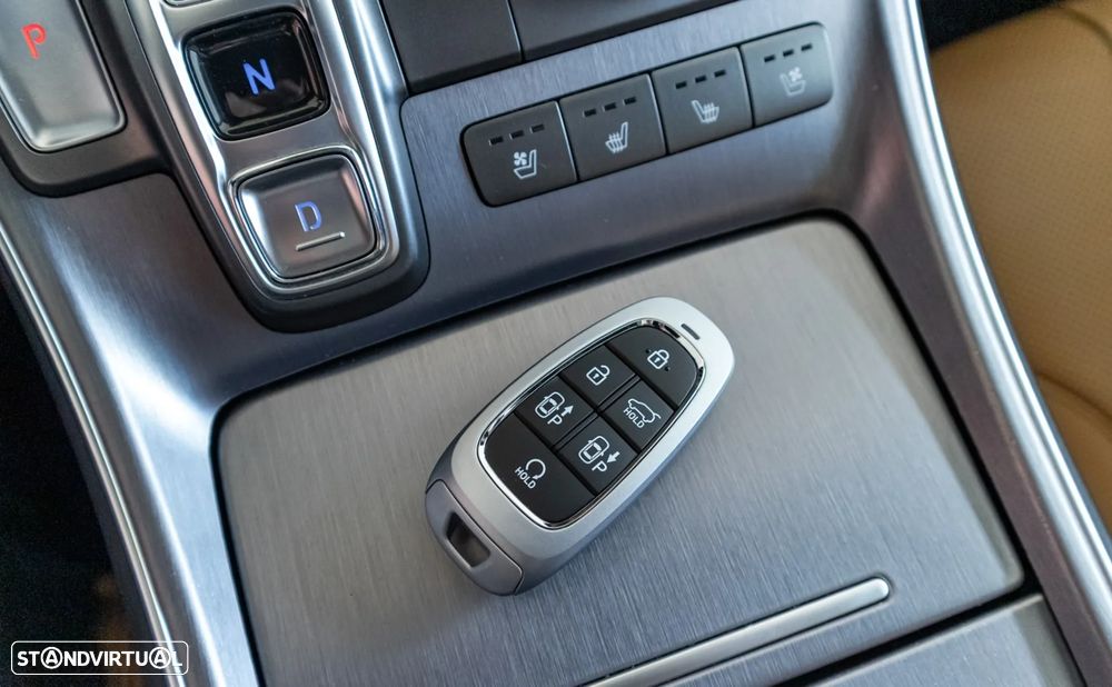 Hyundai Santa Fe 2.2 CRDi Vanguard+Luxury Pack - 24