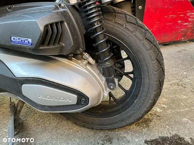 Honda ADV350 - 14