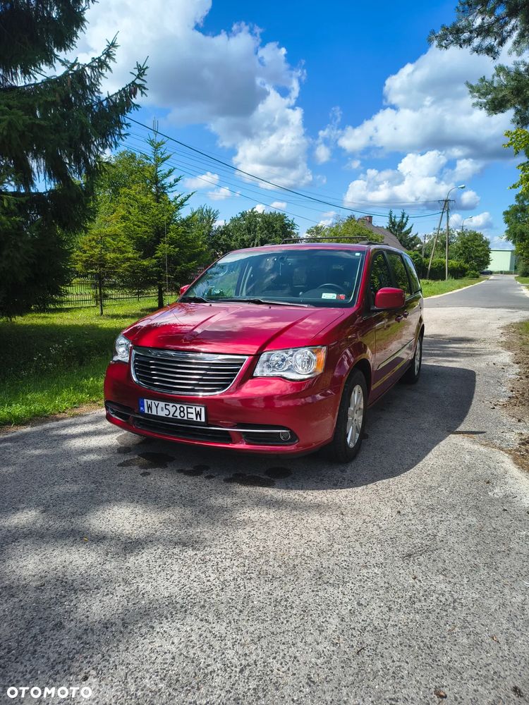 Chrysler Town & Country - 9
