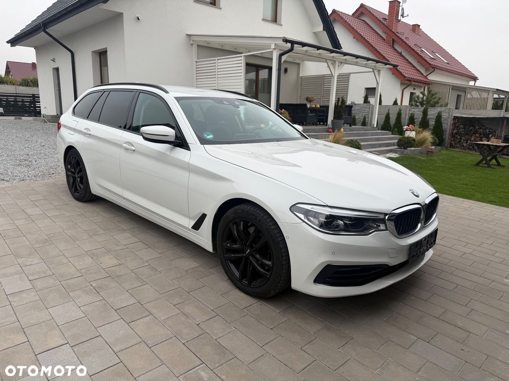 BMW Seria 5 2019 photo 3