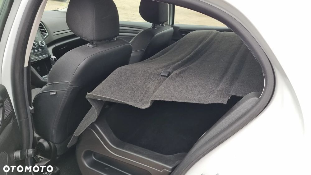 Renault Megane 1.5 Blue dCi Business - 20