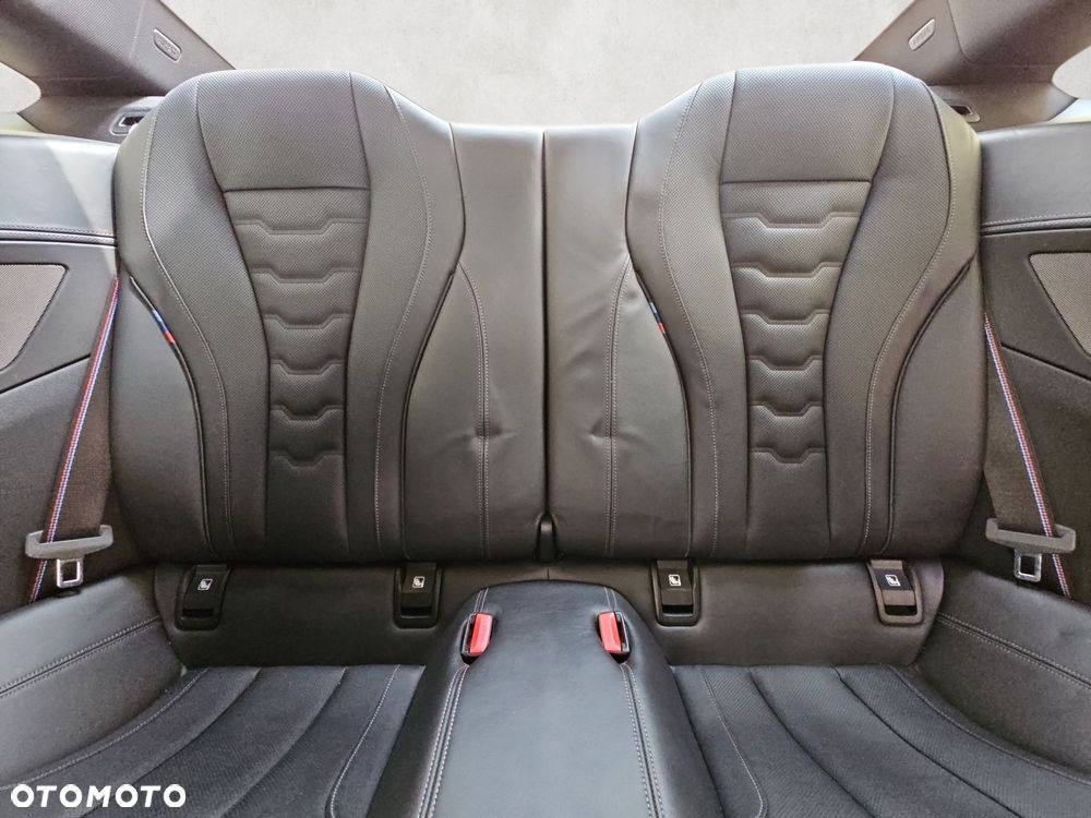 BMW Seria 8 - 19