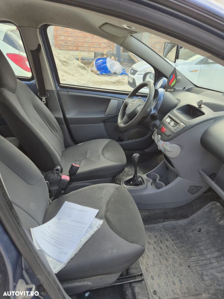 Toyota Aygo 1.0 Terra Plus - 9